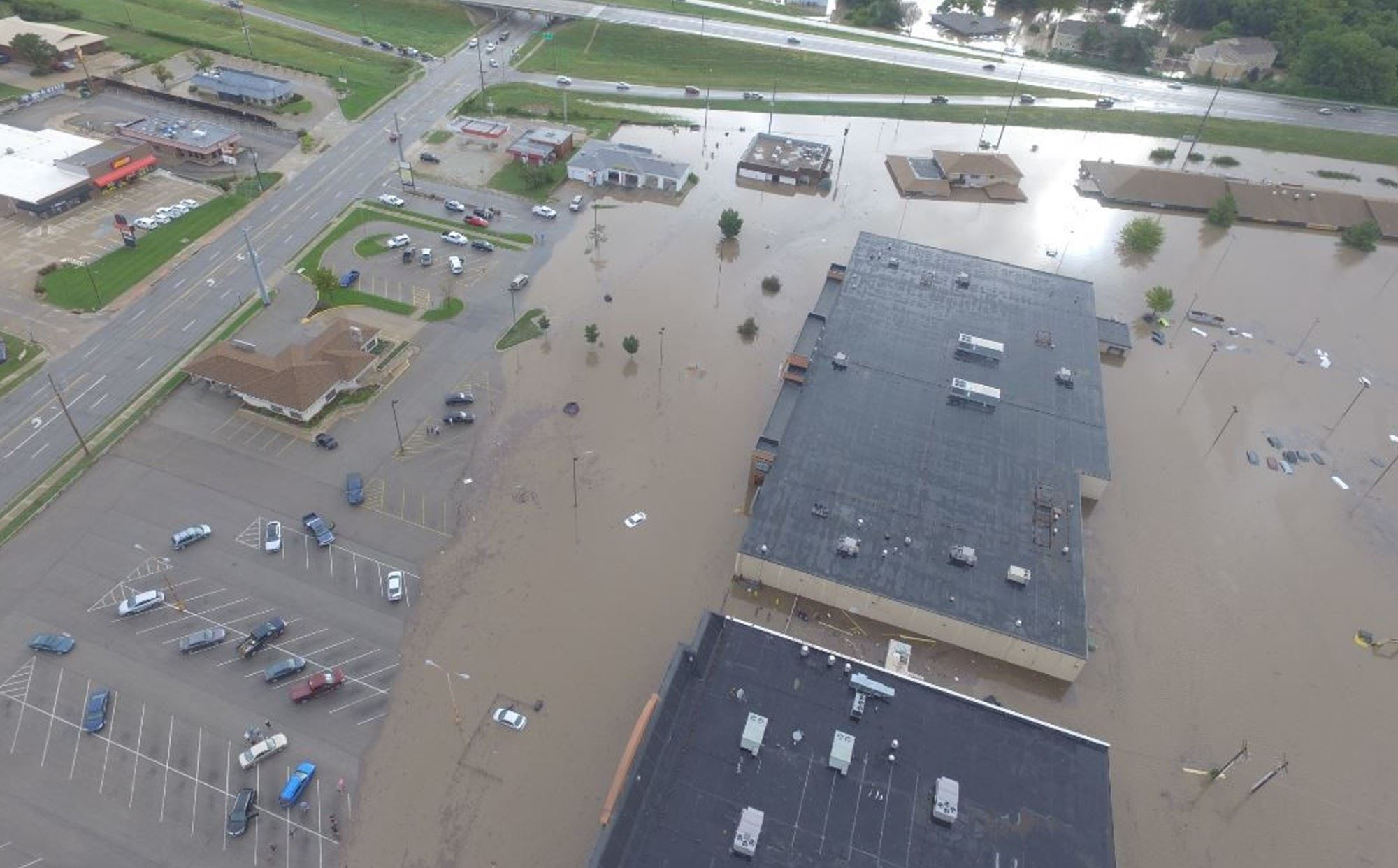 Flooding of Wildcat Creek (KCTV5, 2018)